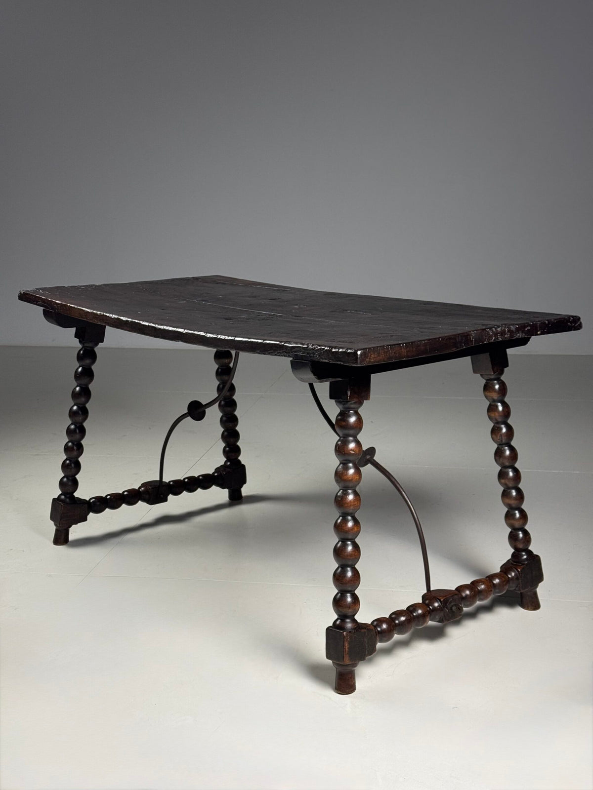 Spanish Walnut Table with Bobbin Turned Stretcher, 18th Century, photo 2