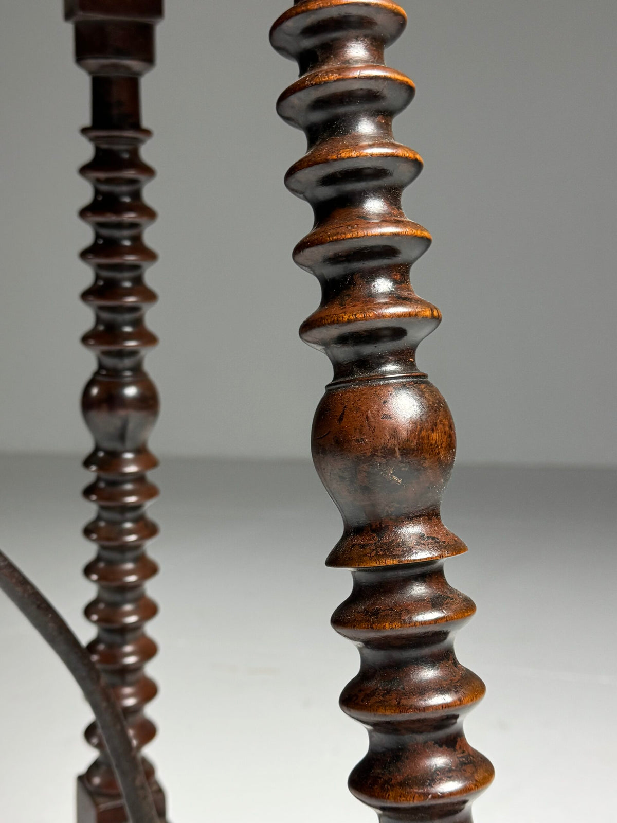 Spanish Walnut Console Table or Writing Table, 18th Century, photo 3