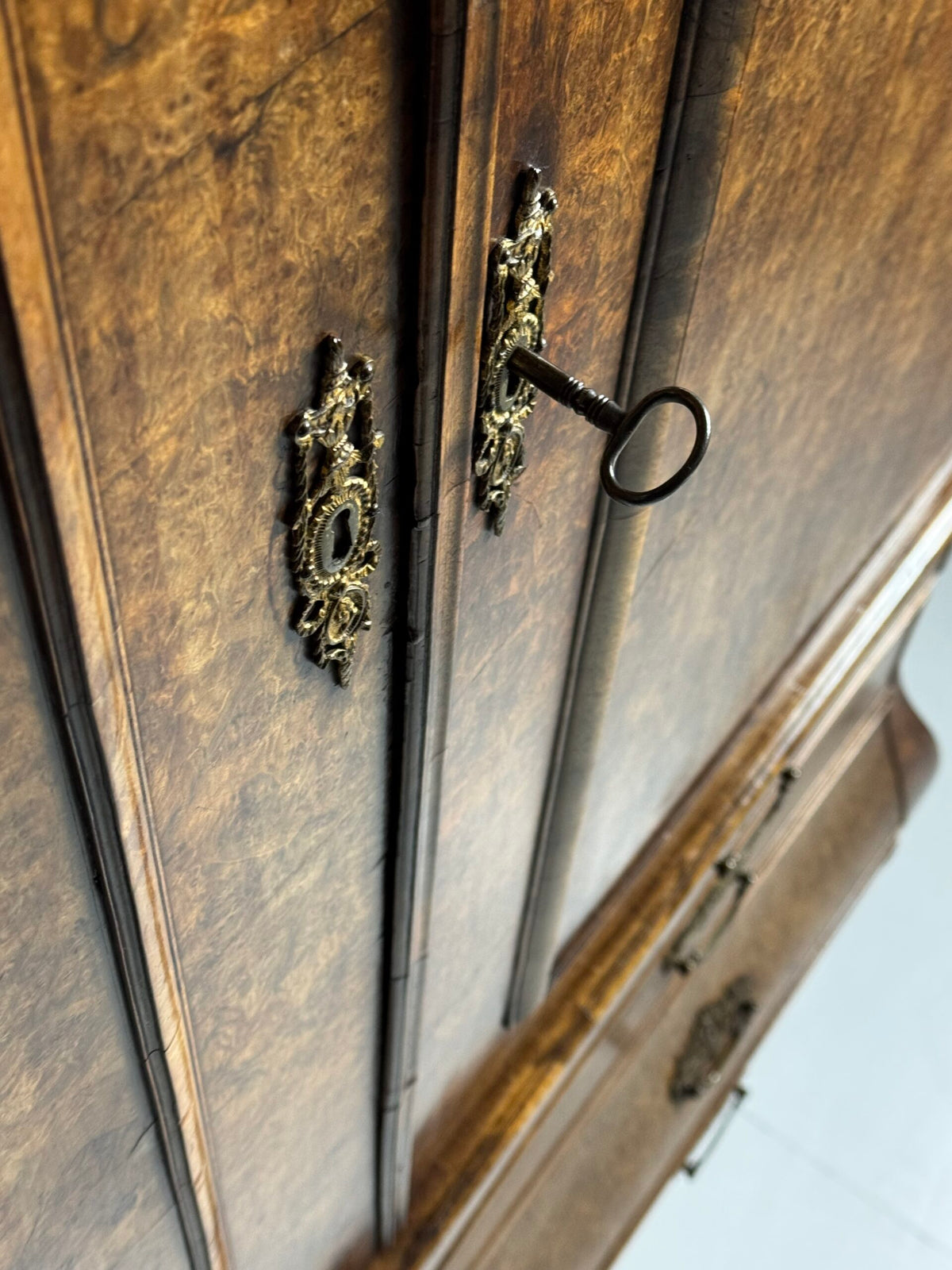 Dutch Burr Walnut Cabinet, circa 1780, photo 29