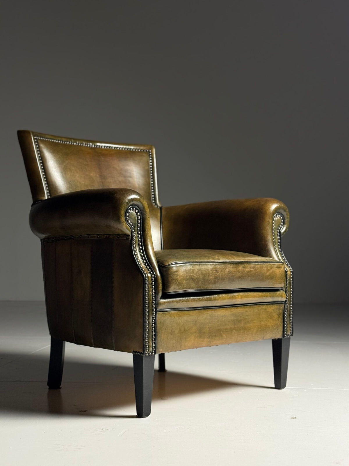 Green Sheepskin Club Armchair, photo 1
