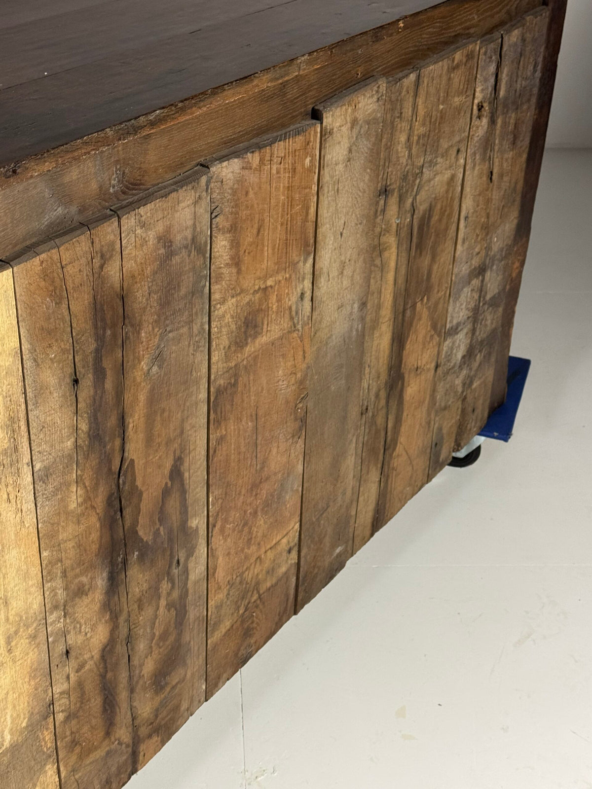 Extra Long English Oak Dresser, c. 1720, 302 cm, photo 2
