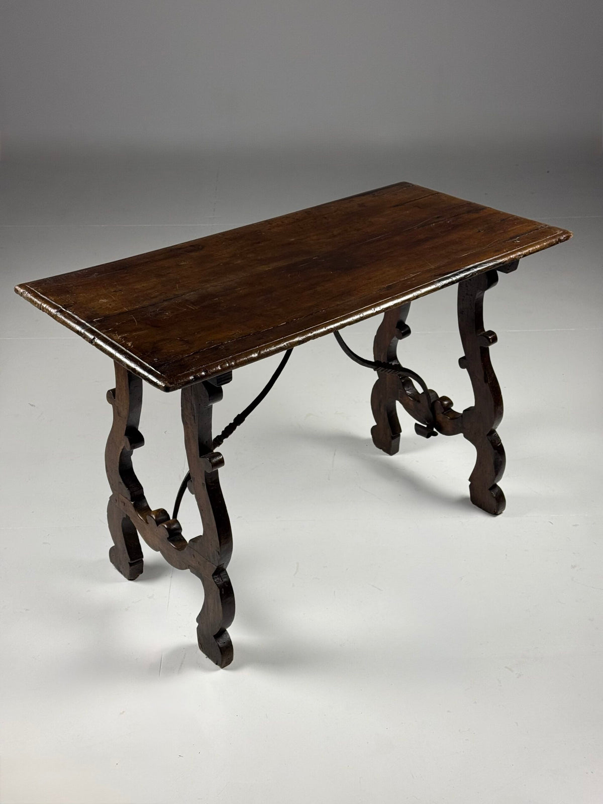 Italian Walnut Console Table, 18th Century, photo 1