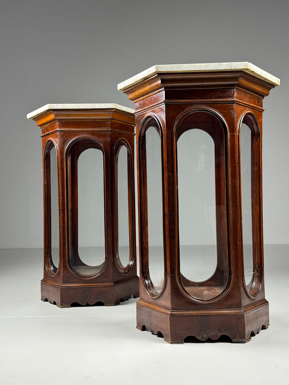 Pair of Octagonal Display Cabinets with Marble Tops, 19th Century, photo 5