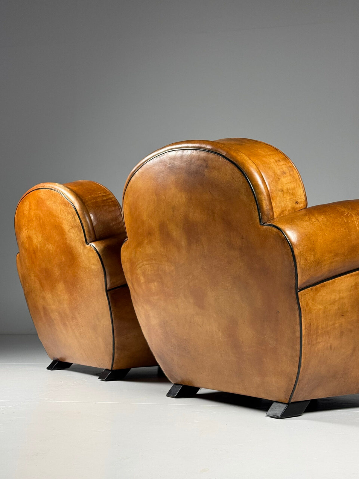 Pair of Bart van Bekhoven Sheepskin Club Chairs, photo 4
