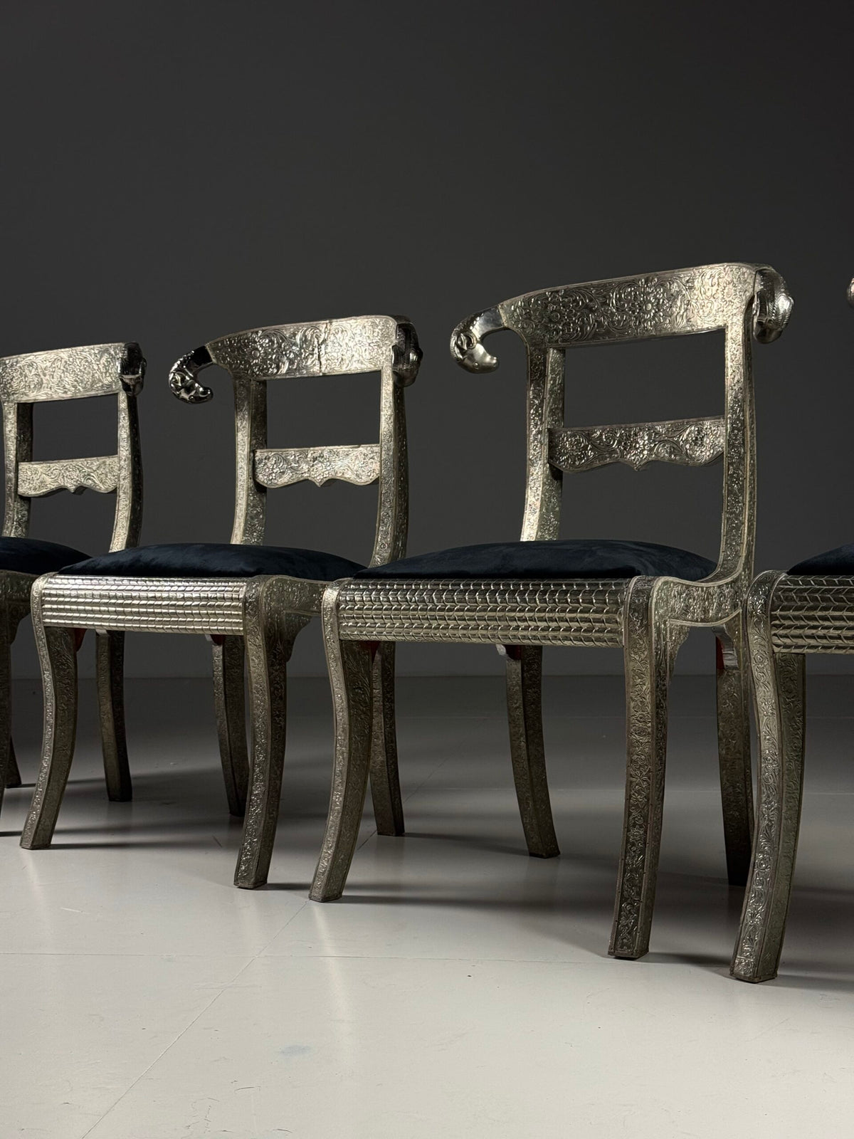 Set of Four Anglo-Indian Dowry Chairs with Tin Cladding, photo 1