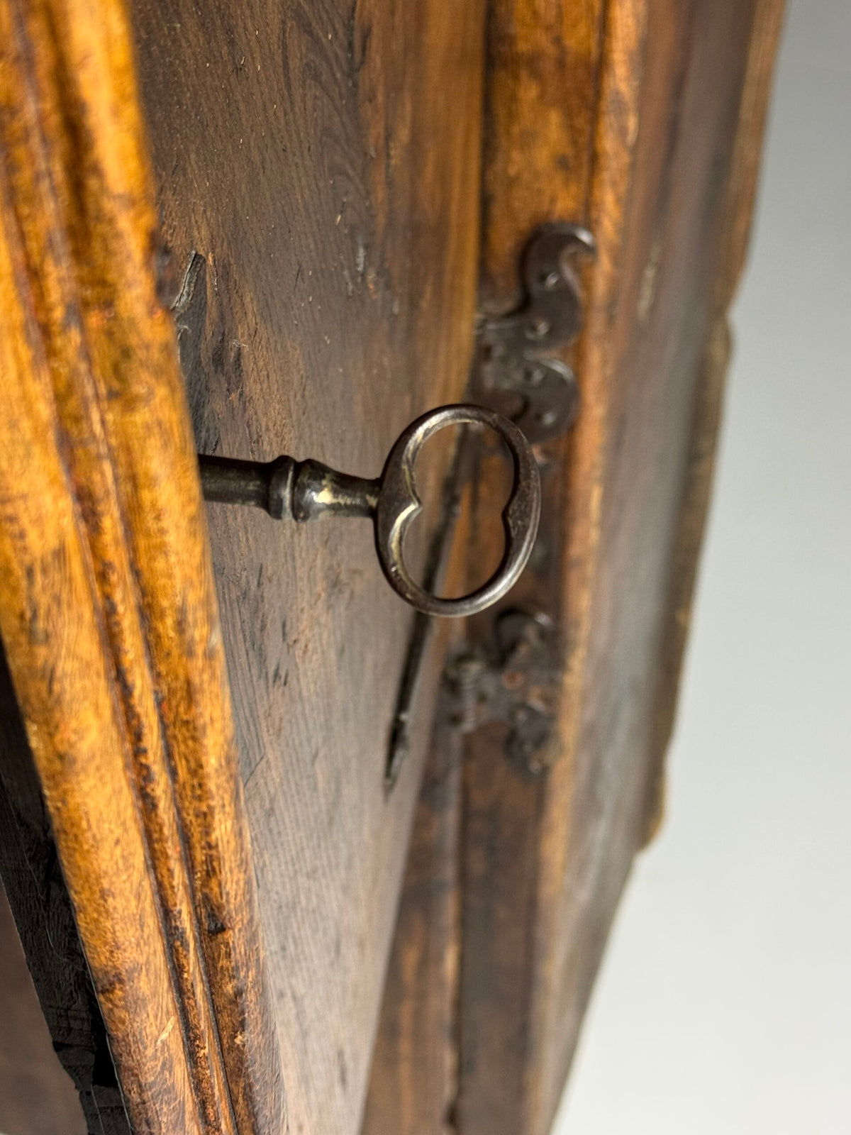 Spanish Walnut Cabinet, circa 1700, photo 2