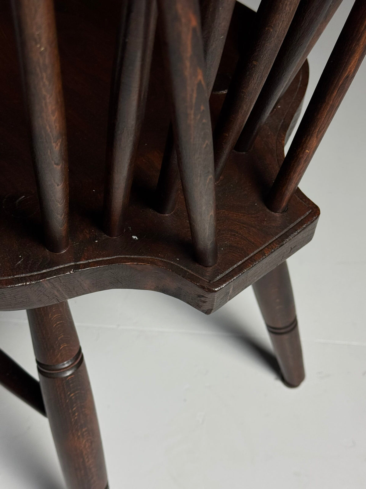 Set of Four English Windsor Spindle Back Chairs, Early 20th Century, photo 7