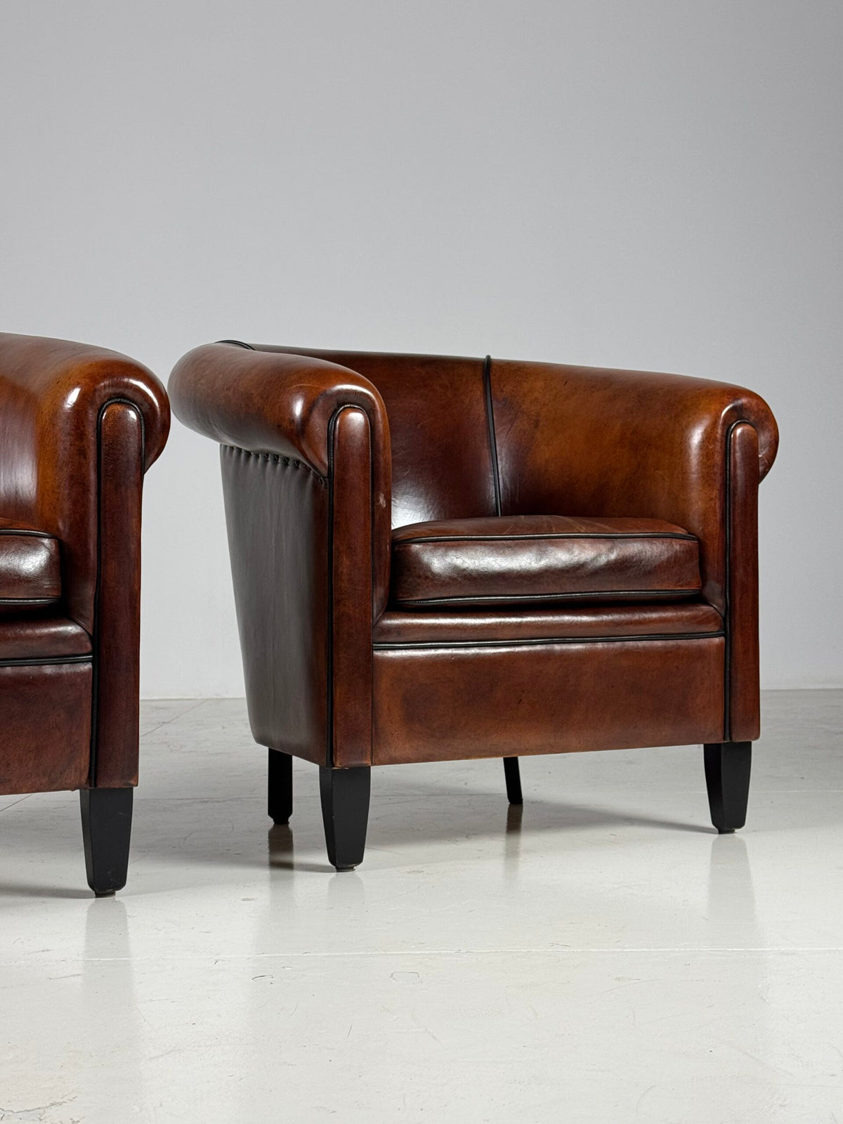 Pair of Dutch Lounge Atelier Sheepskin Club Chairs, photo 1