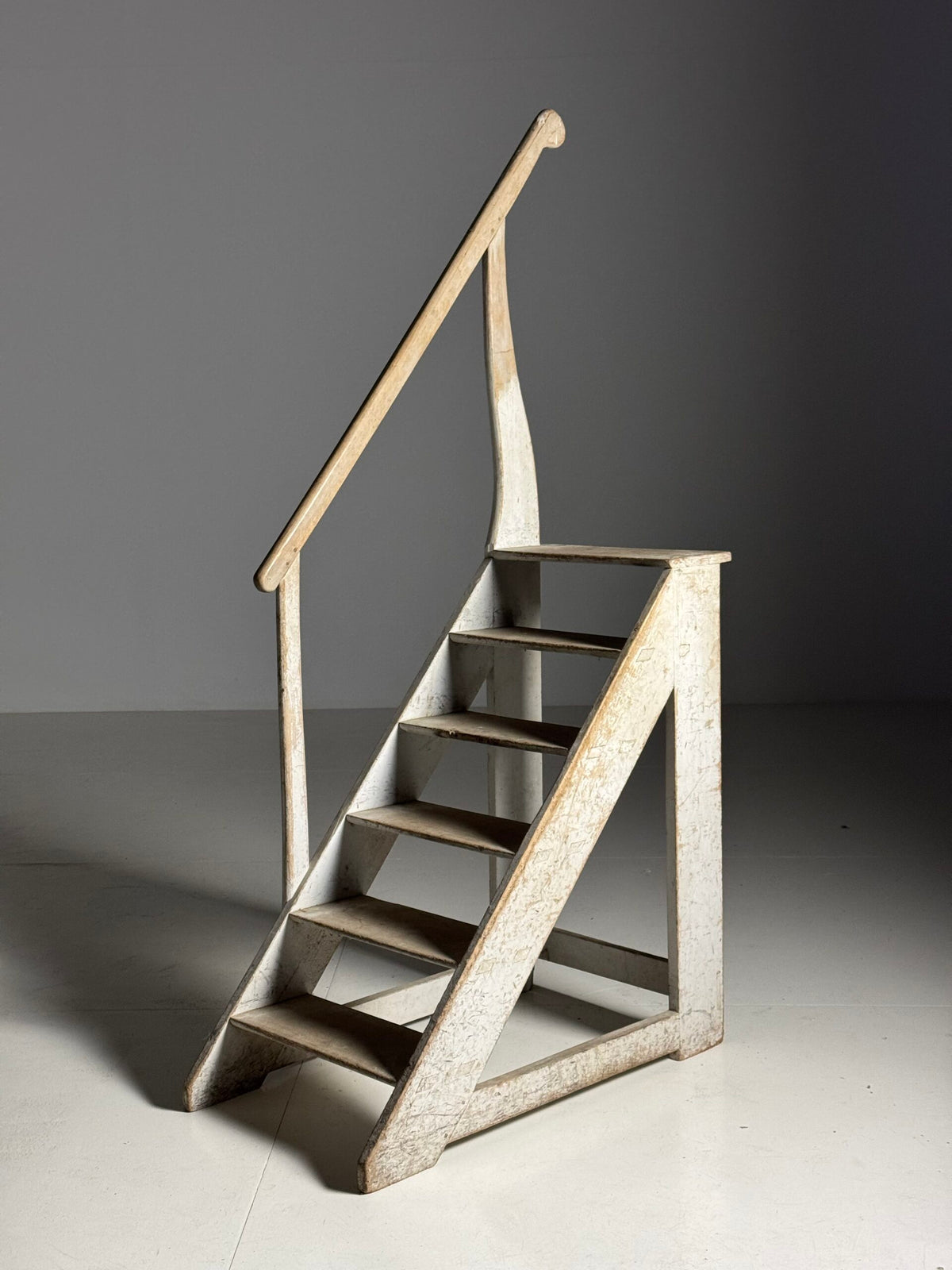 French Library Steps in Original Grey Paint, Early 20th Century, photo 1