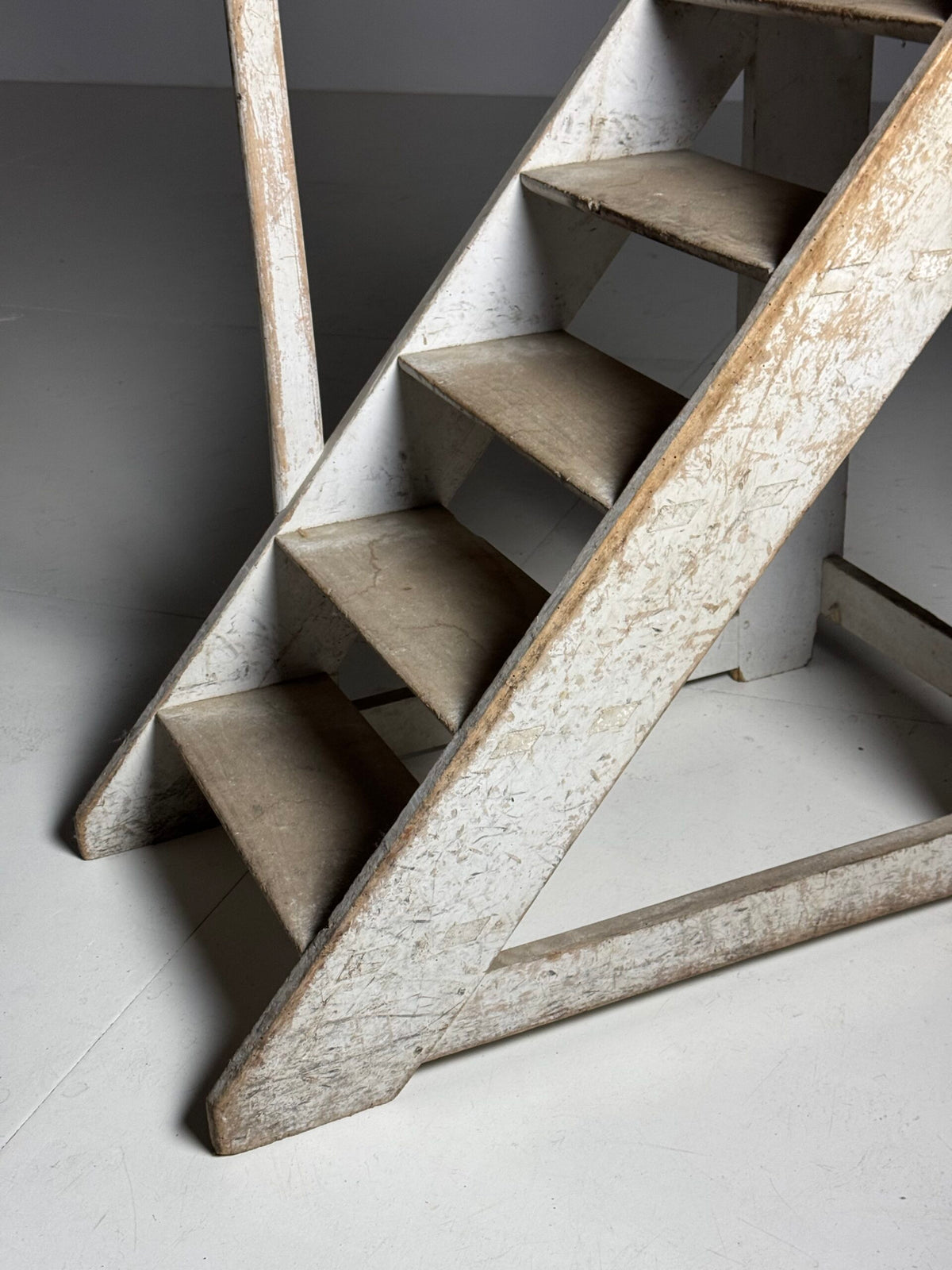 French Library Steps in Original Grey Paint, Early 20th Century, photo 20