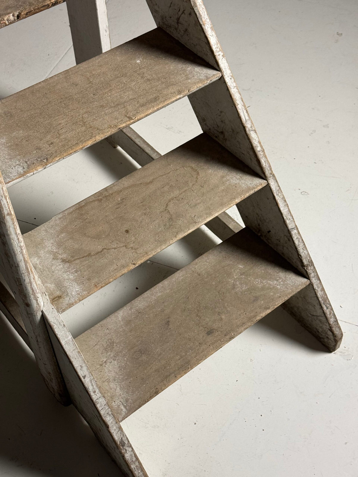 French Library Steps in Original Grey Paint, Early 20th Century, photo 8