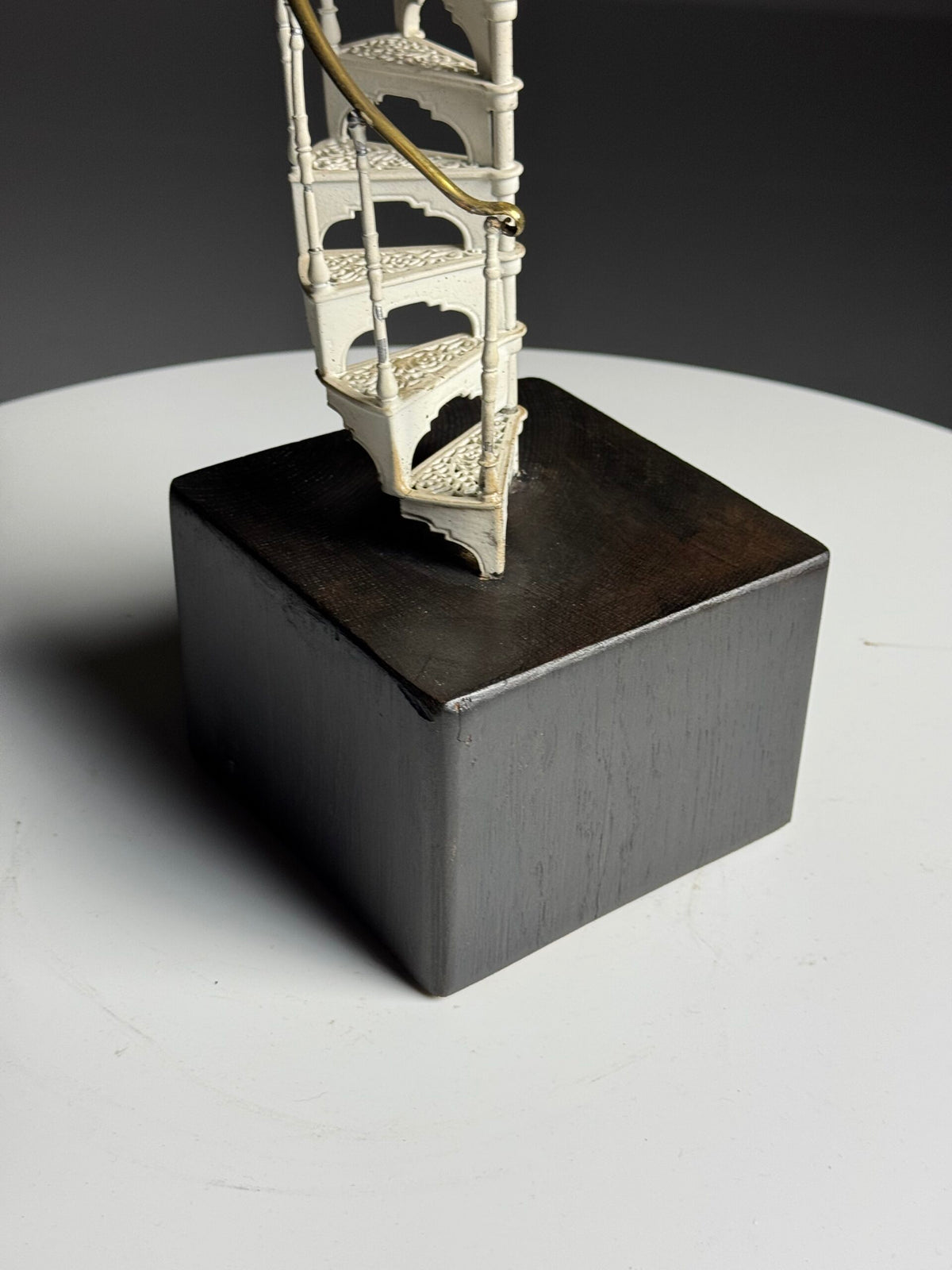 Spiral Staircase Scale Model in White Metal, photo 10