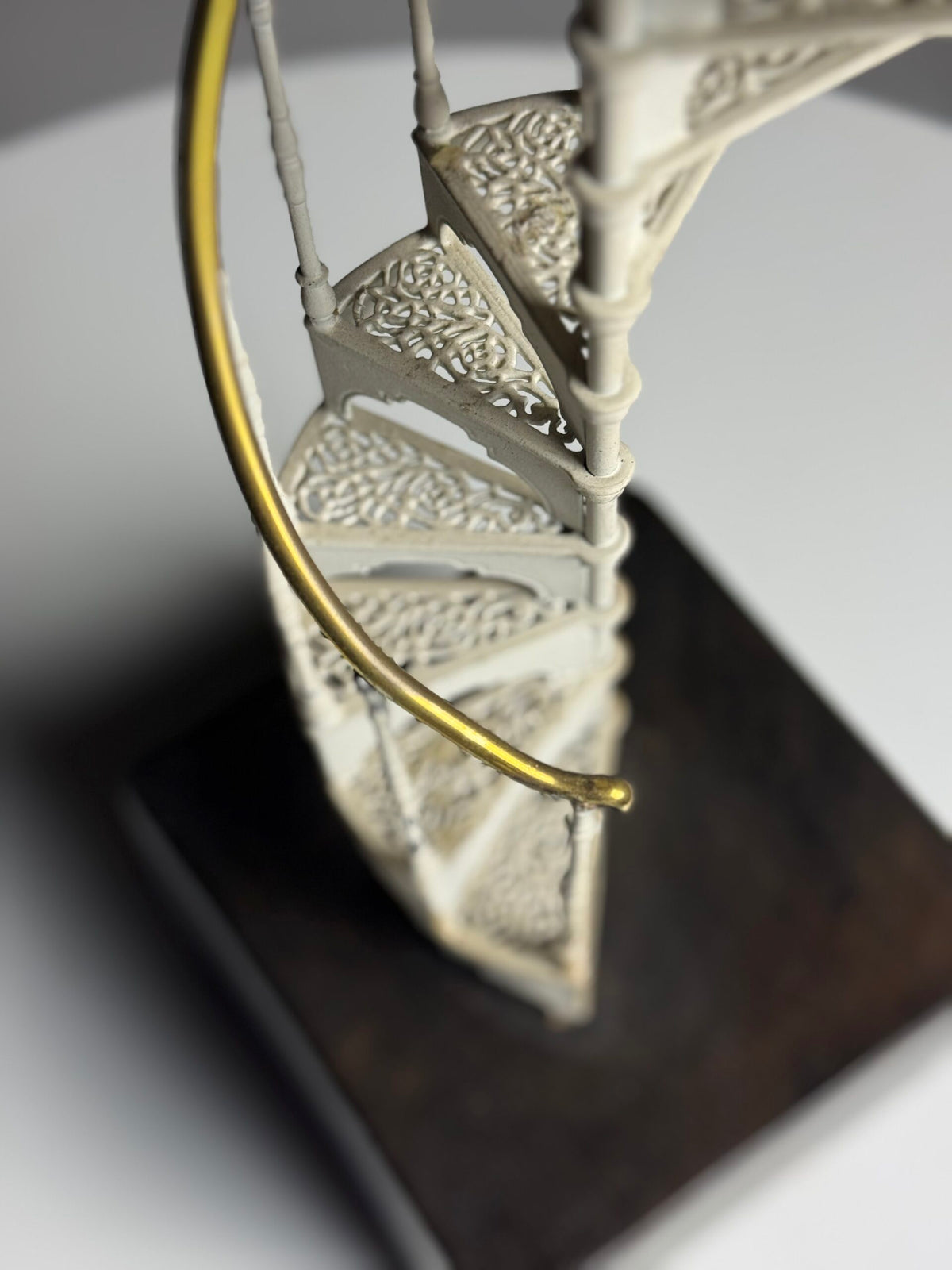 Spiral Staircase Scale Model in White Metal, photo 6