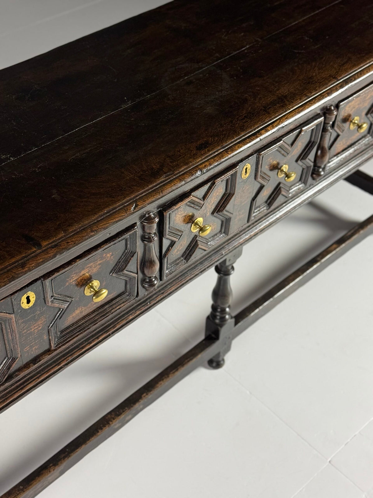 English William and Mary Oak Dresser Base, Late 17th Century, photo 25