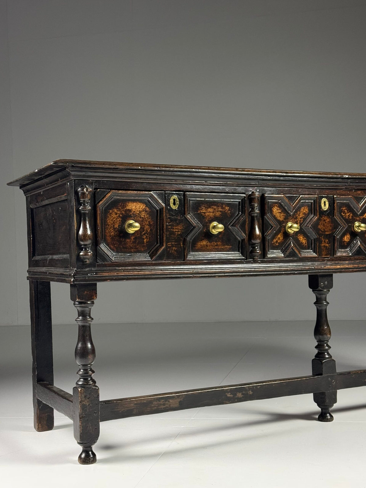 English William and Mary Oak Dresser Base, Late 17th Century, photo 15