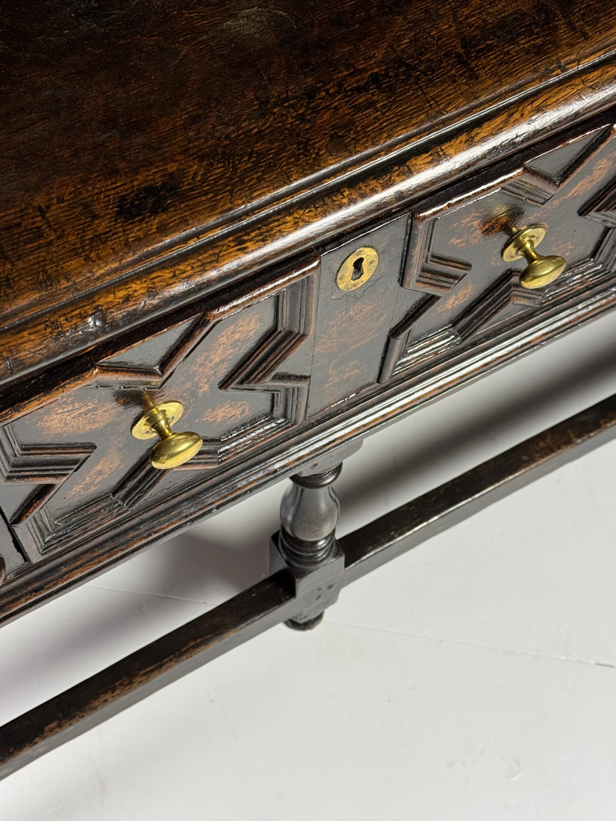 English William and Mary Oak Dresser Base, Late 17th Century, photo 13