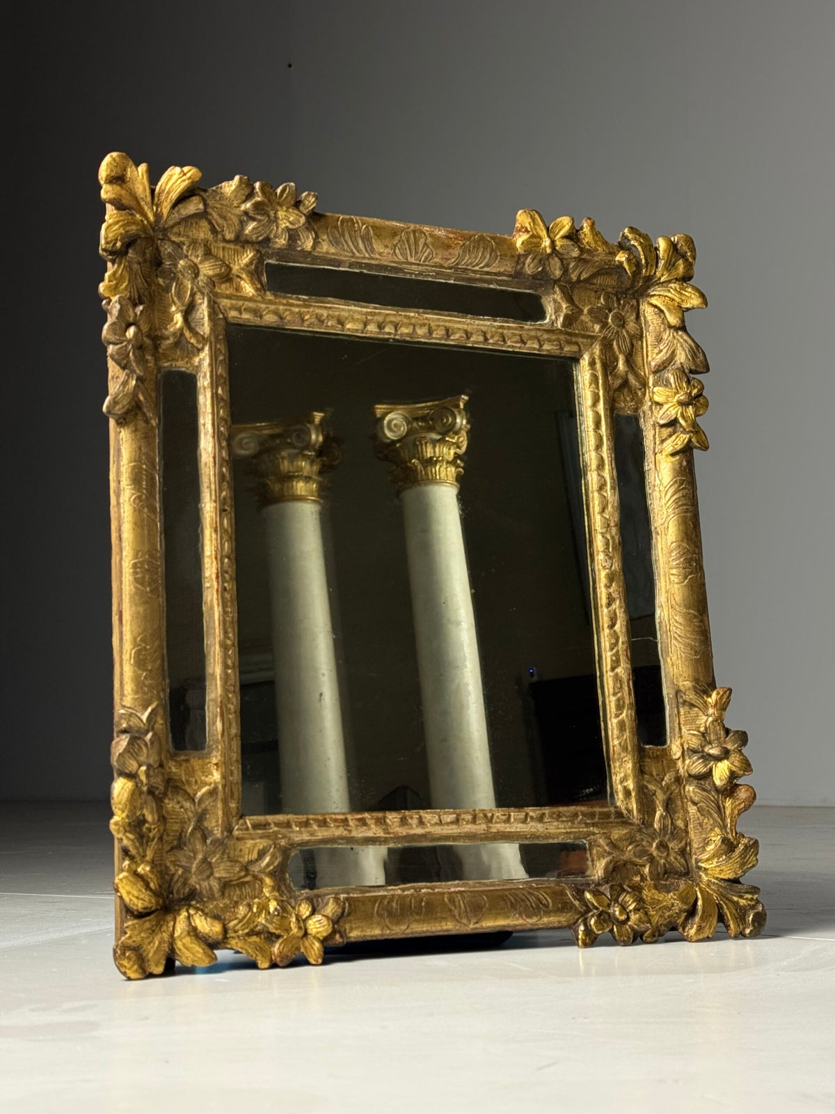 French Louis XV Period Giltwood Mirror, 18th Century, photo 2