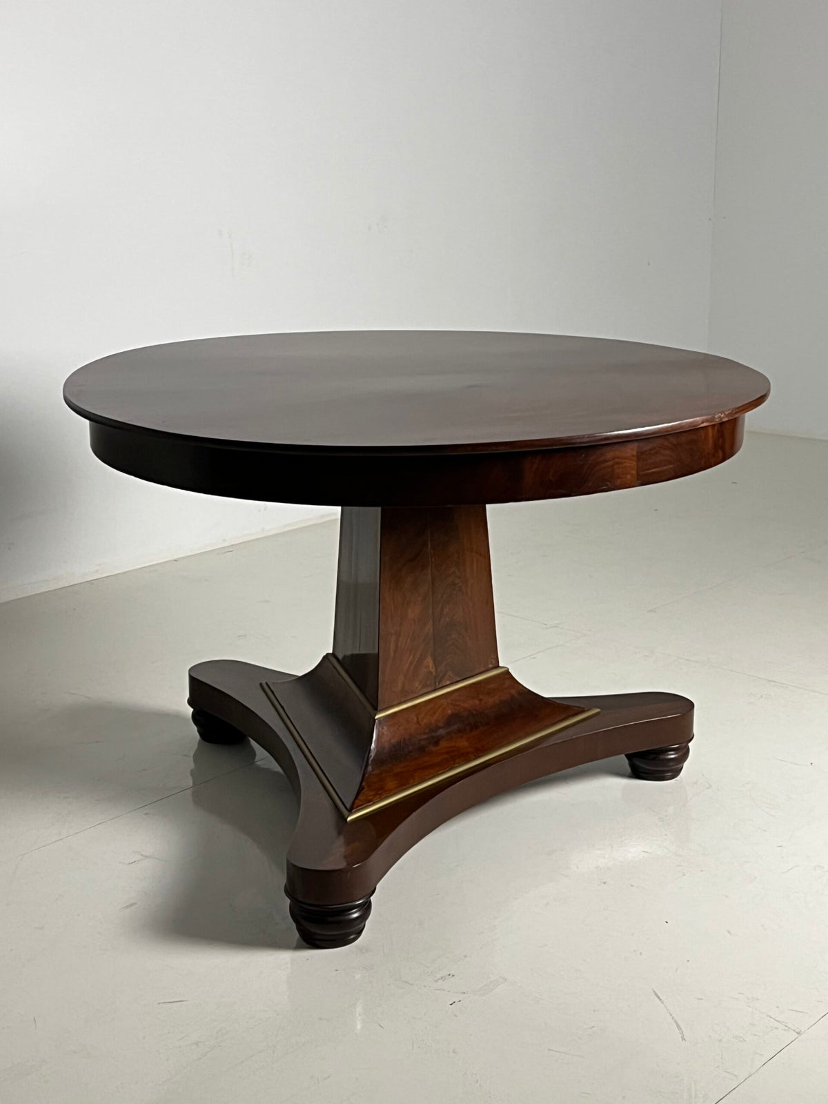 19th Century Mahogany Center Table, photo 2