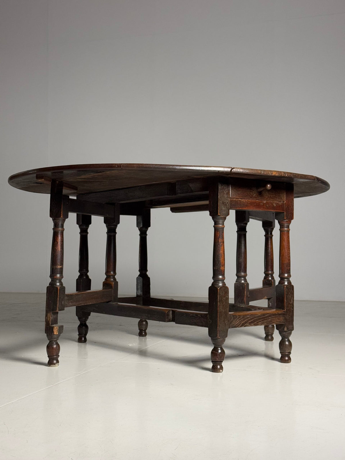 English Solid Oak Gateleg Table, Early 19th Century, photo 1