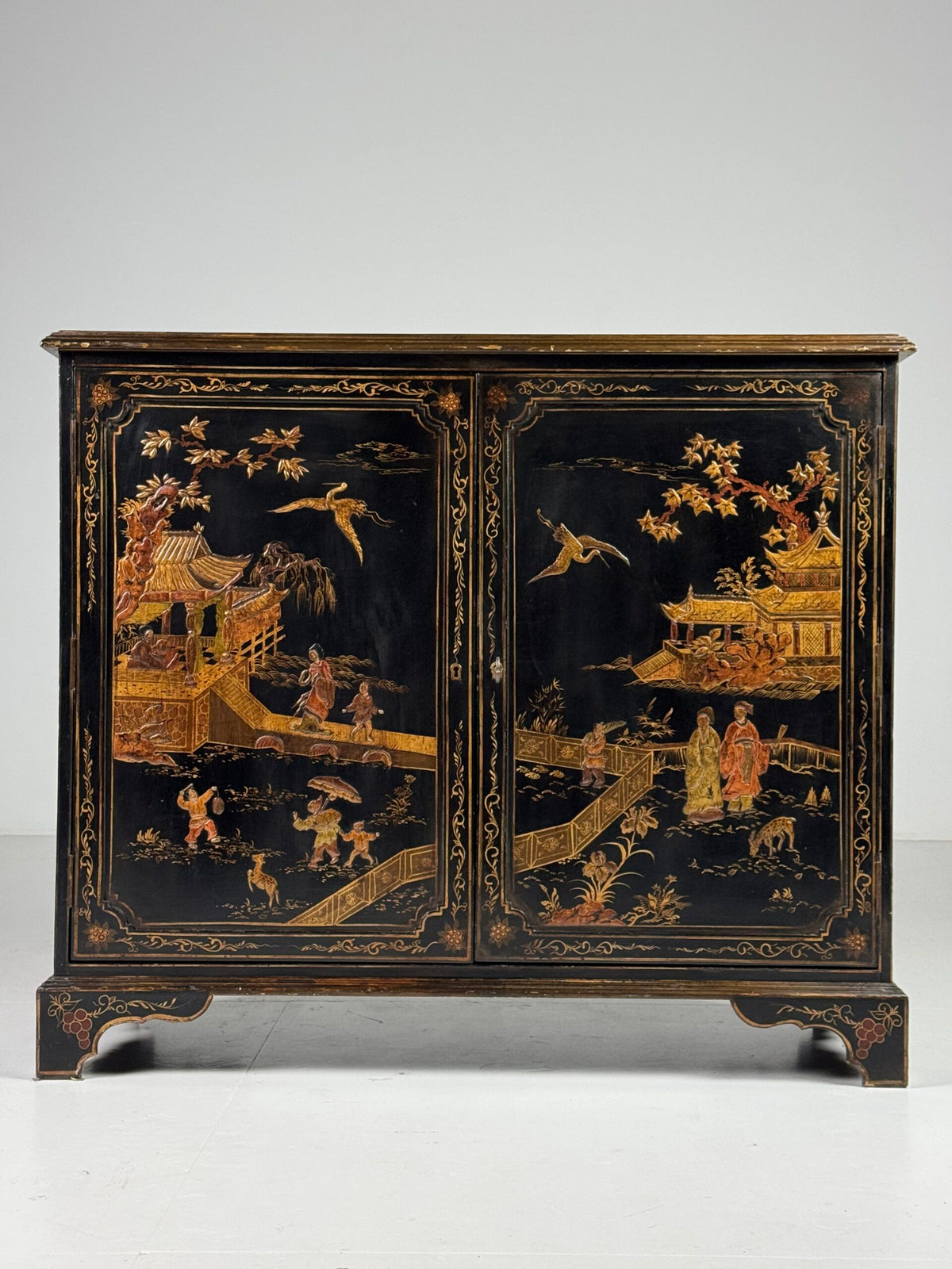 English Black Lacquer Chinoiserie Cabinet, Mid 20th Century, photo 23