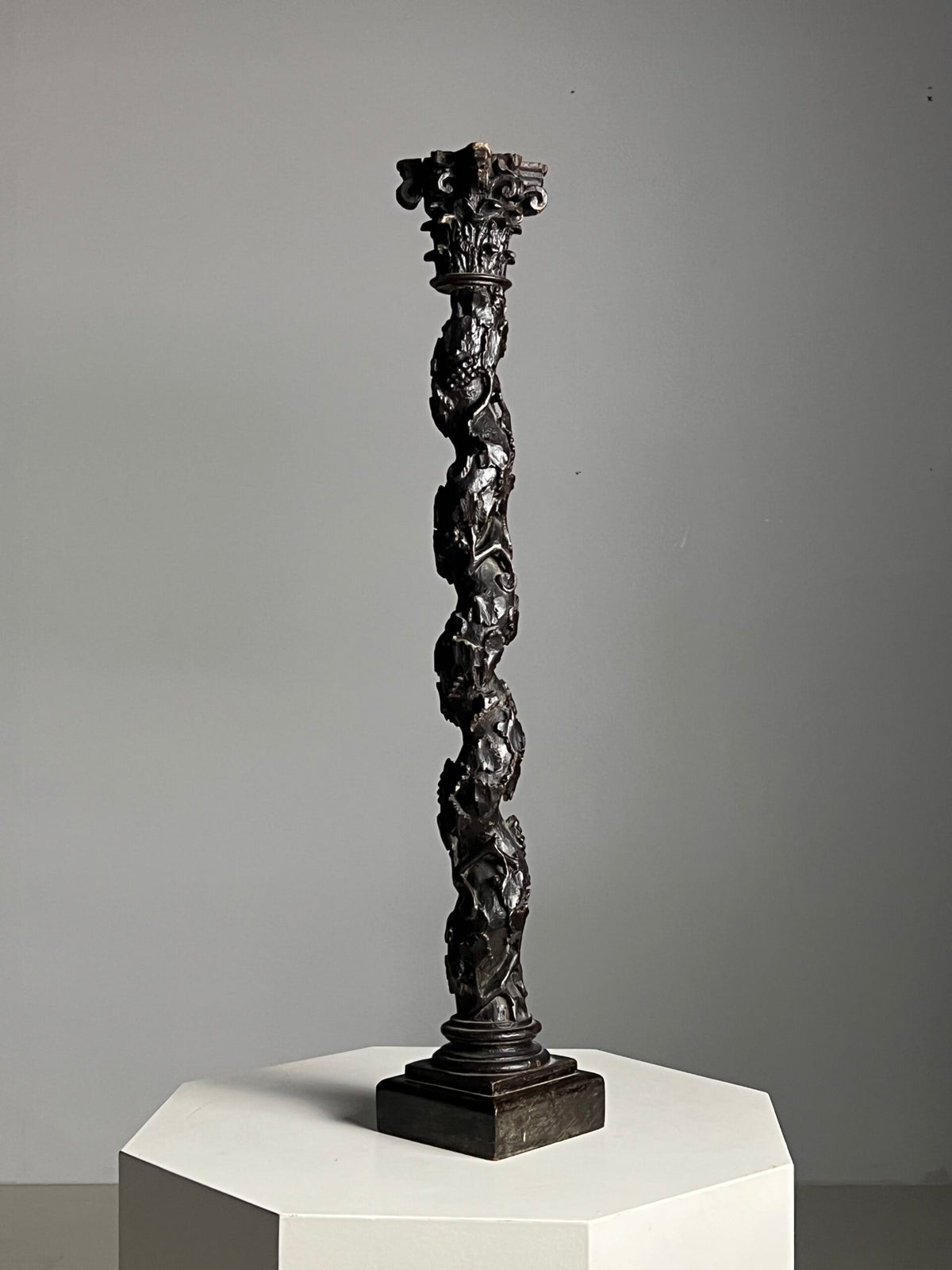Hand Carved Corinthian Column, 19th Century, photo 1