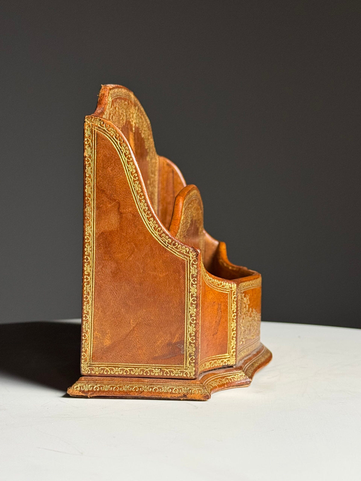 French Leather Desk Organiser with Gilt Decoration, 20th Century, photo 2