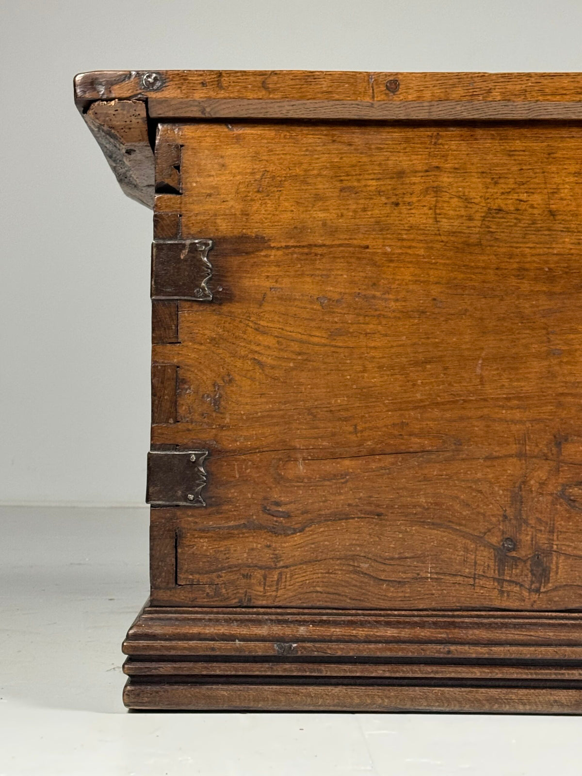 Large Spanish Walnut Chest, 18th Century, photo 5