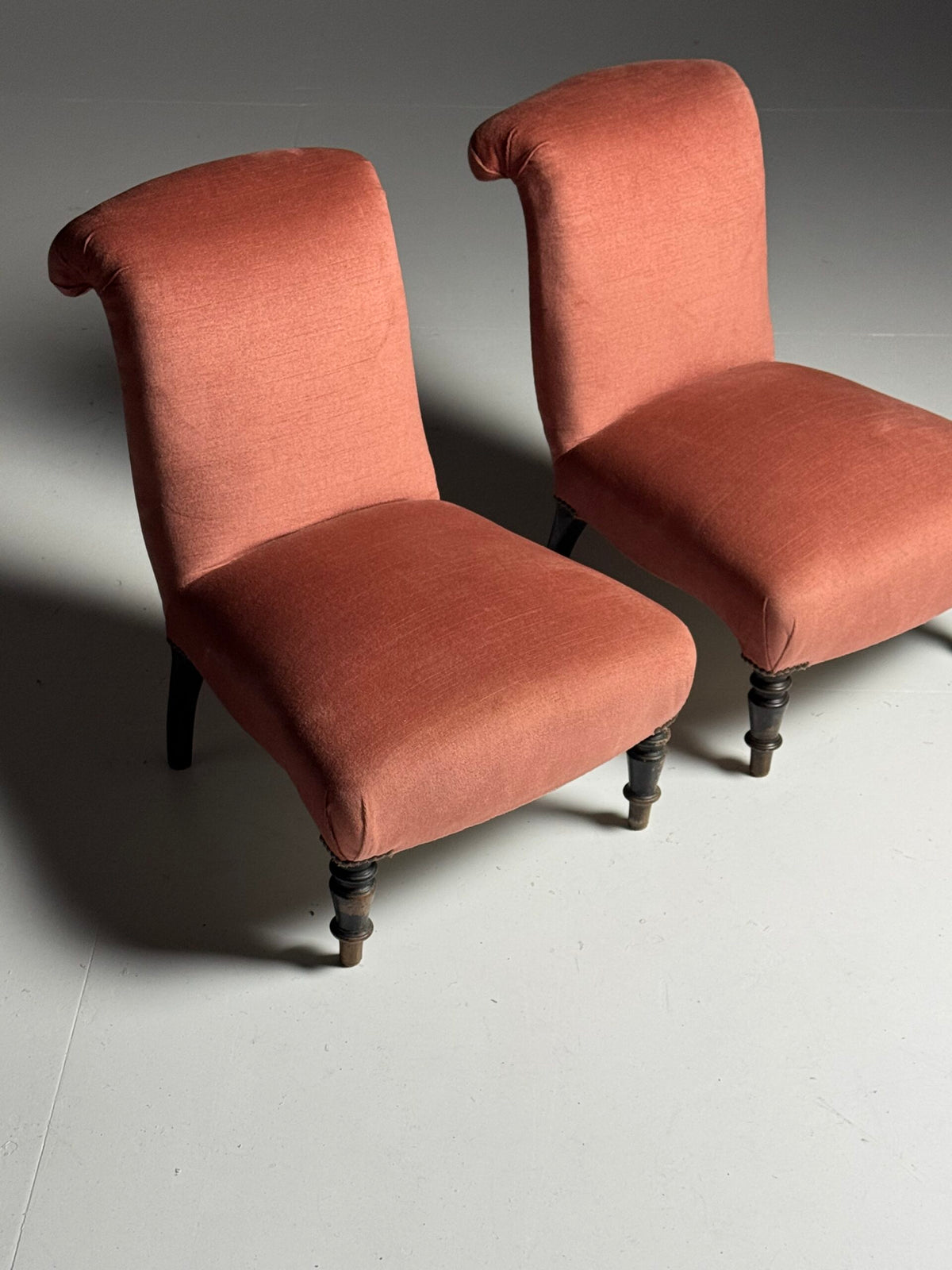 Pair of French Napoleon III Slipper Chairs in Pink Velvet, photo 8
