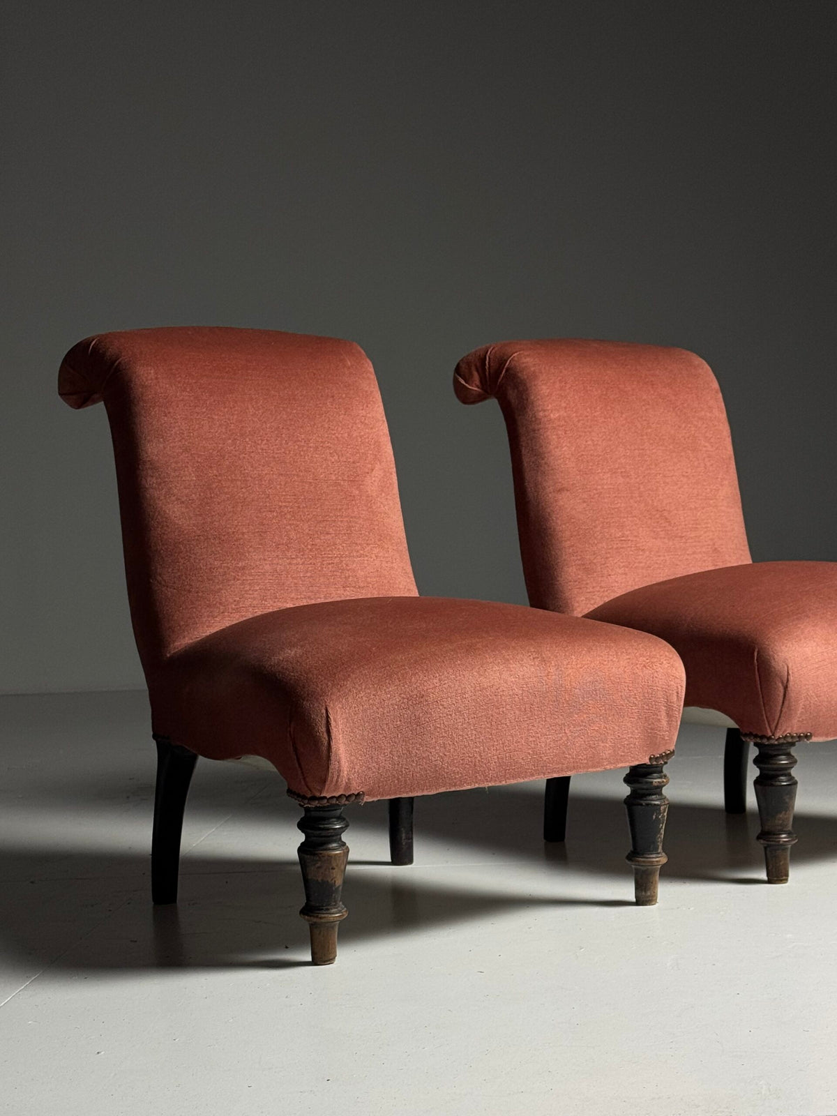 Pair of French Napoleon III Slipper Chairs in Pink Velvet, photo 6