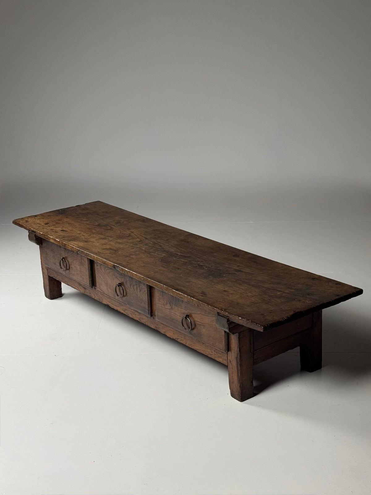 Very Long Spanish Walnut Coffee Table, 18th Century, 216 cm, photo 19
