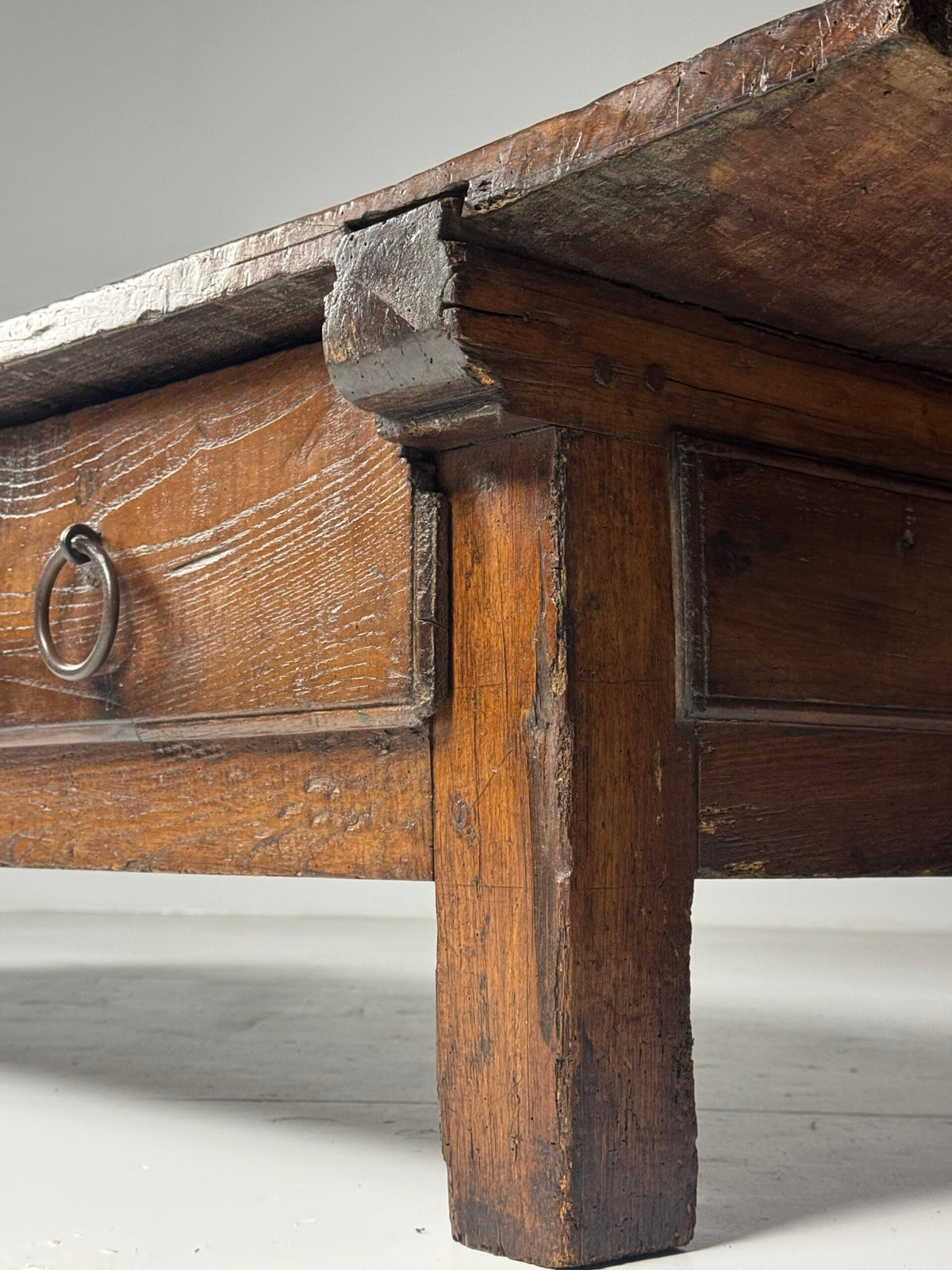 Very Long Spanish Walnut Coffee Table, 18th Century, 216 cm, photo 13