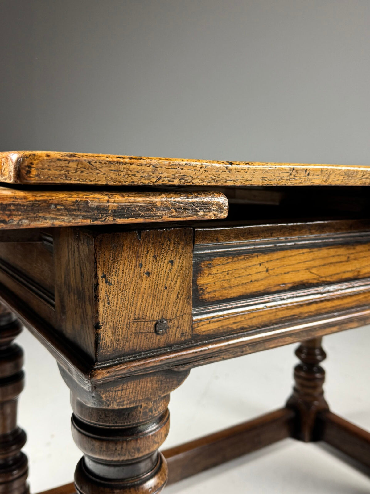English Oak Extending Table, circa 1700, photo 3