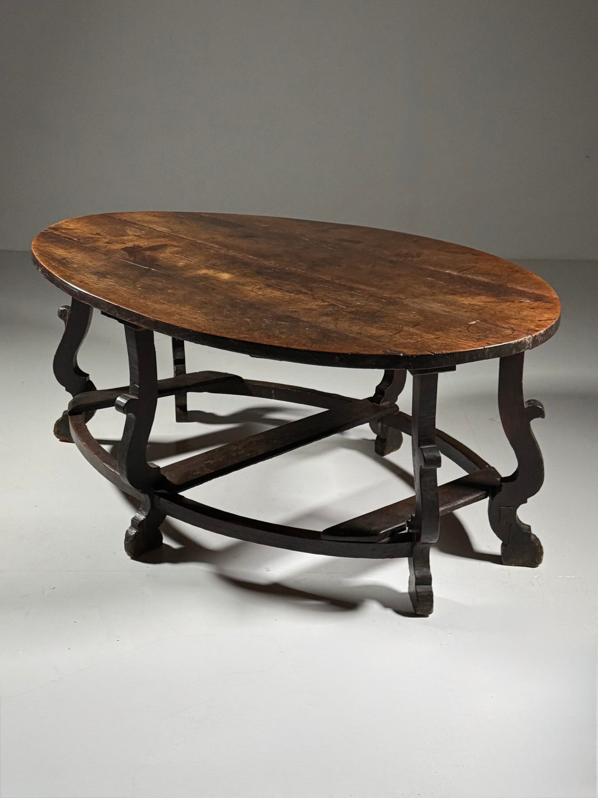 North Italian Walnut Center Table, Mid 17th Century, photo 15