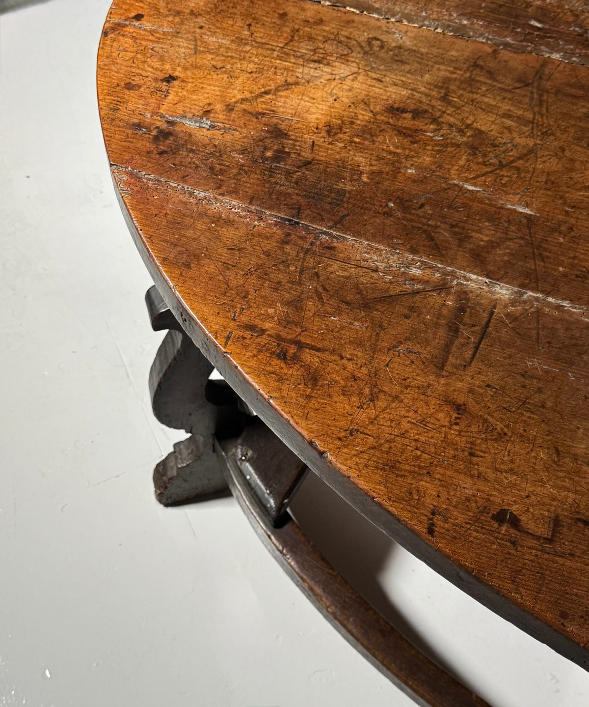 North Italian Walnut Center Table, Mid 17th Century, photo 6