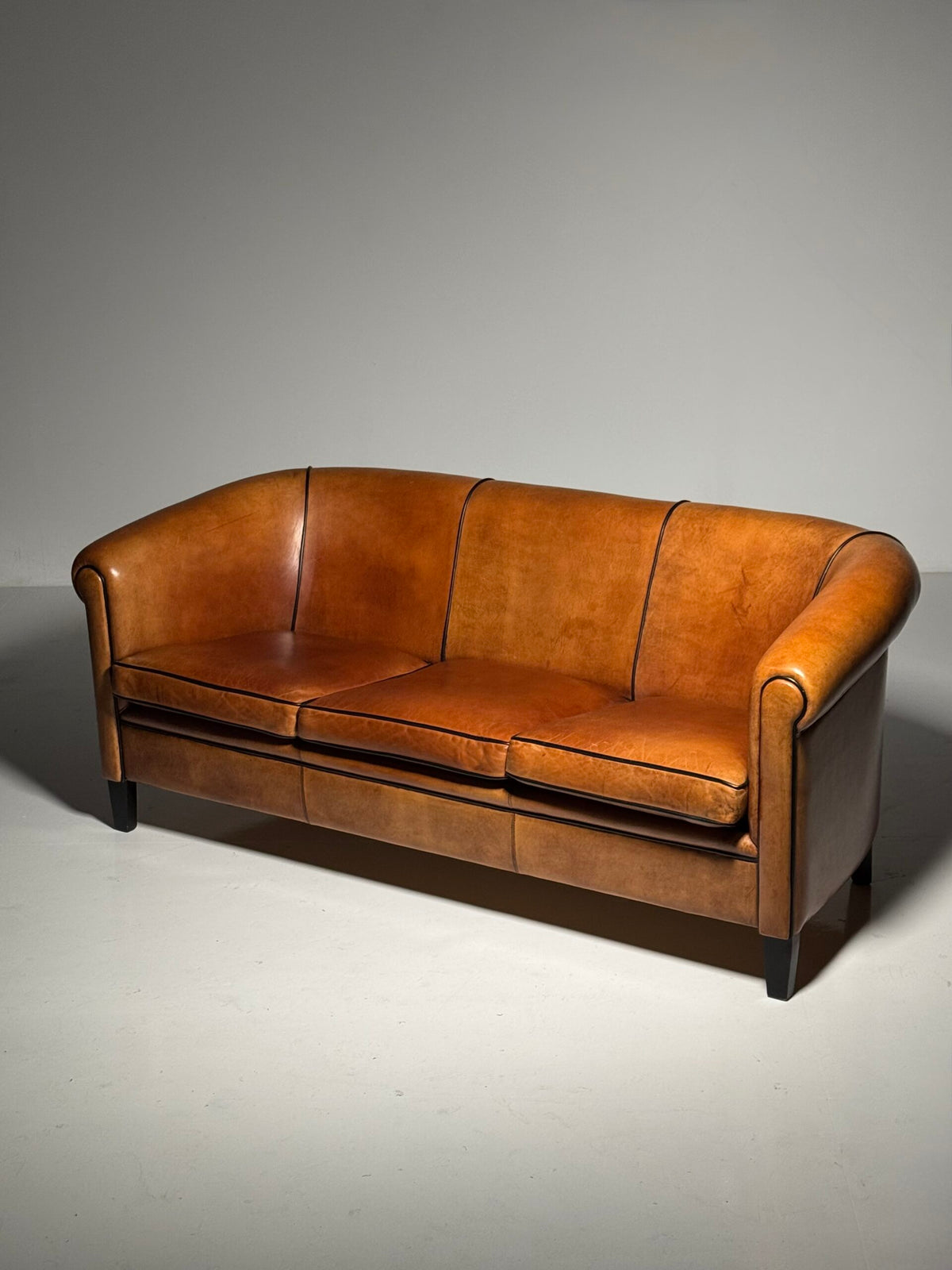 Lounge Atelier Sheepskin Leather Three Seater Sofa, Chesterfield Style, photo 6