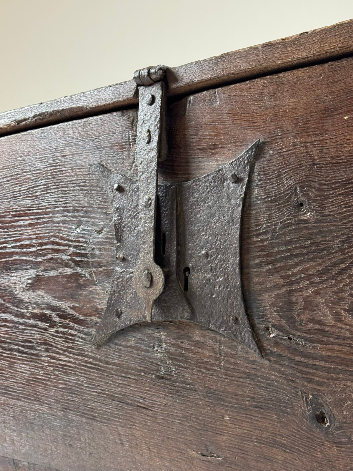Oak Plank Chest (Stollentruhe), Early 17th Century, photo 11