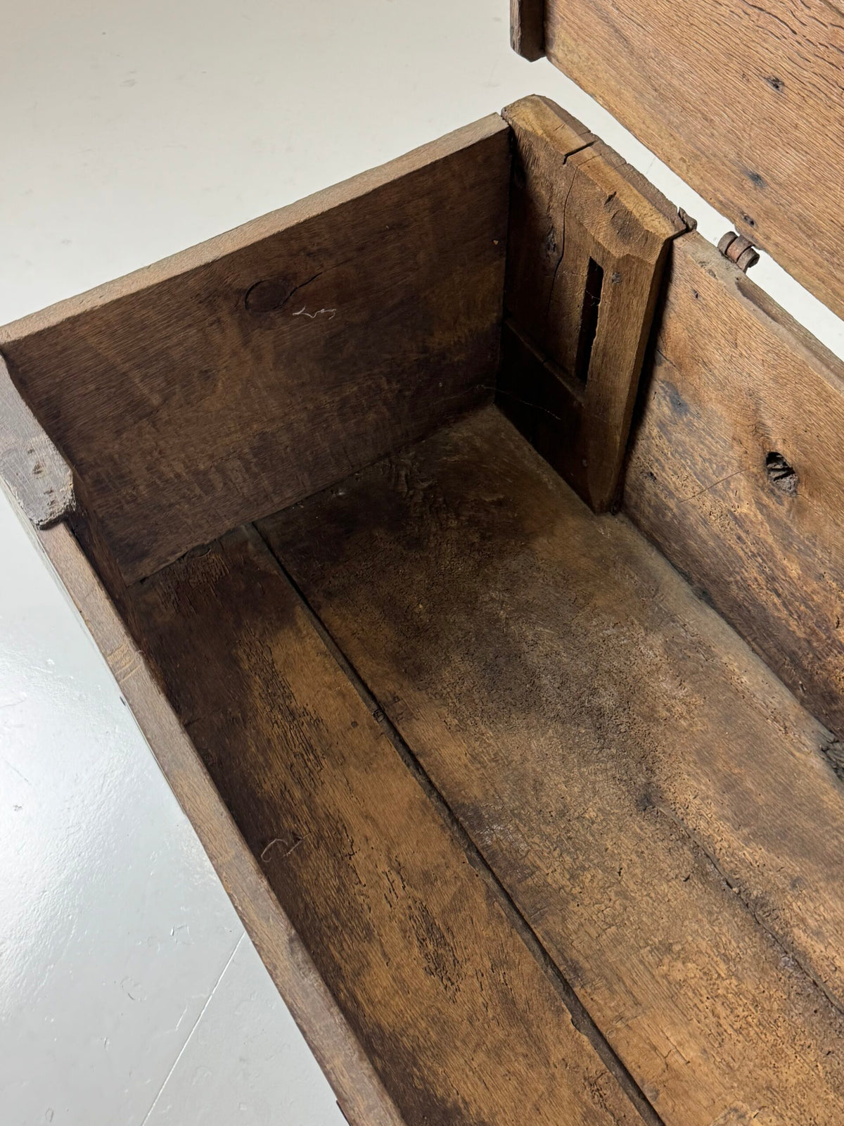 Oak Plank Chest (Stollentruhe), Early 17th Century, photo 8