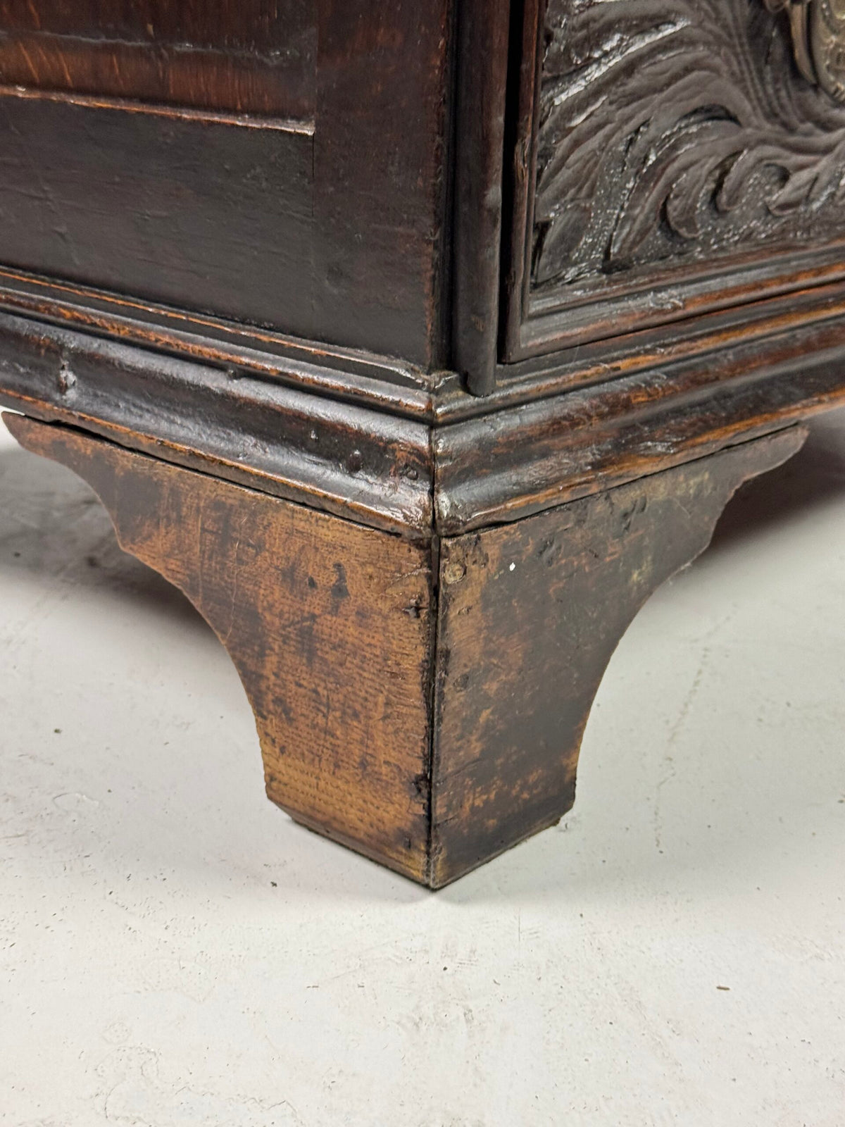 English Oak Chest of Drawers with Carved Front, Early 19th Century, photo 22